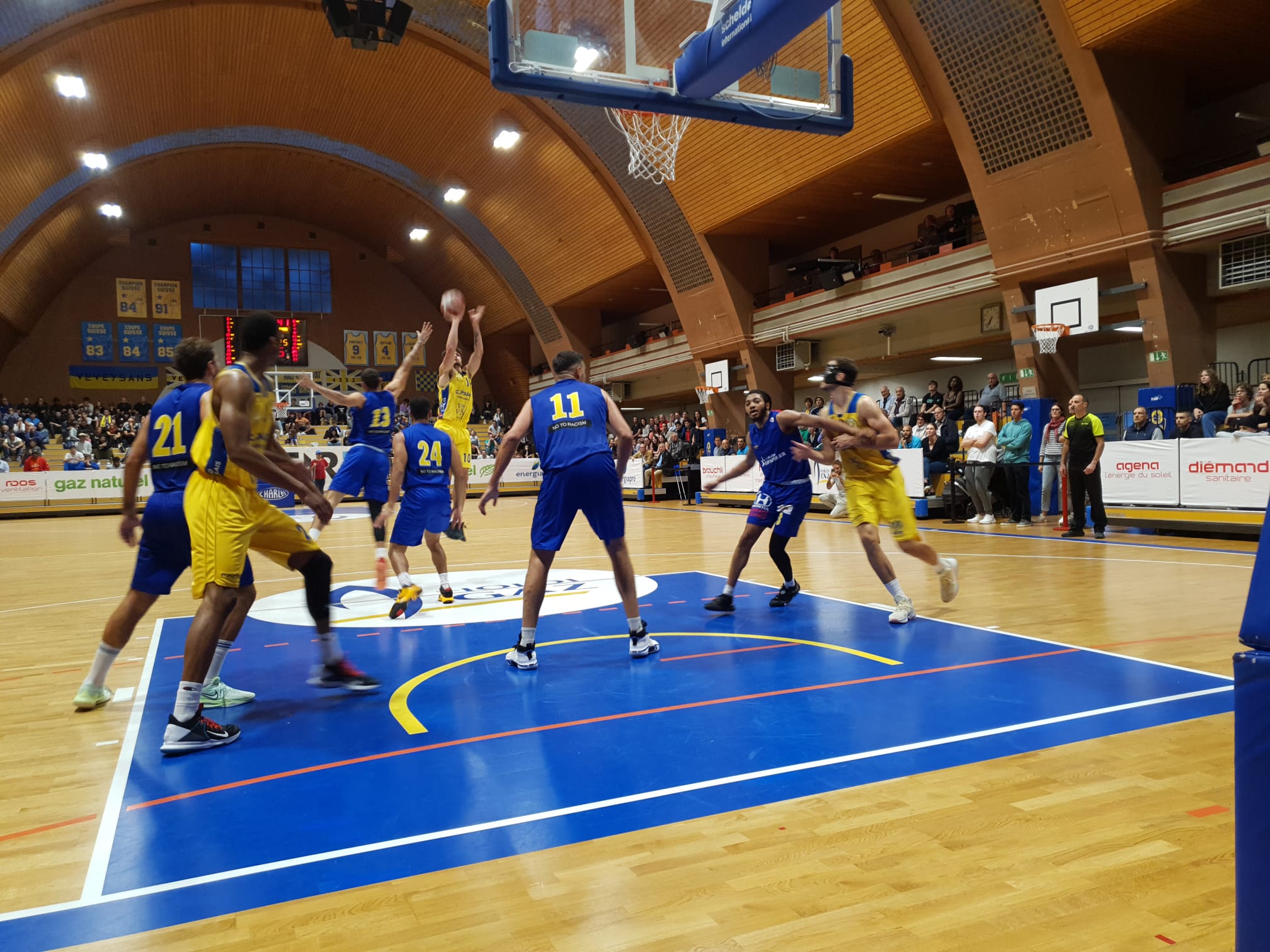 Basket: Vevey subit la loi de Bâle, pendant que Monthey conserve son invincibilité
